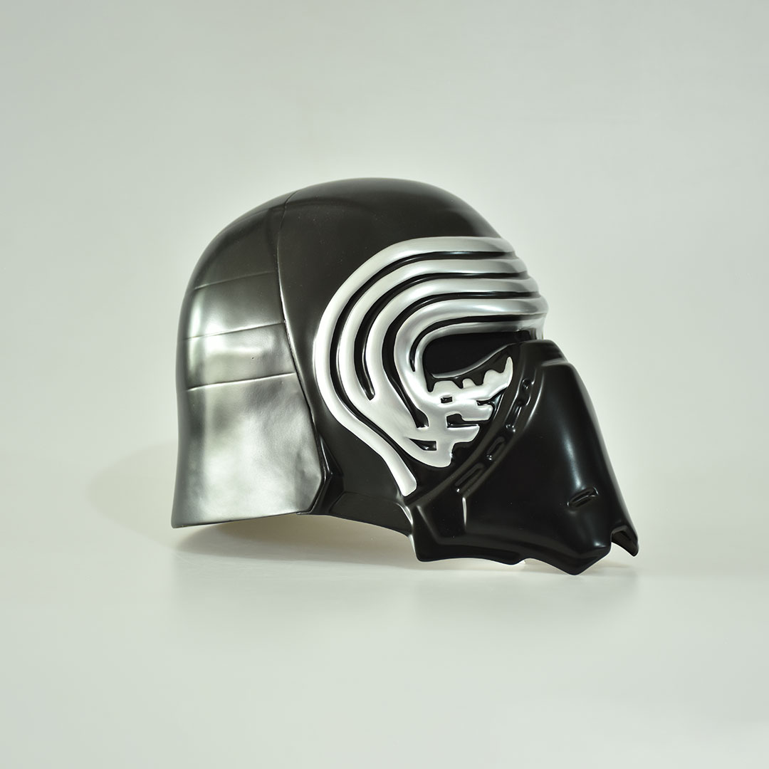 Casco de Kylo Ren
