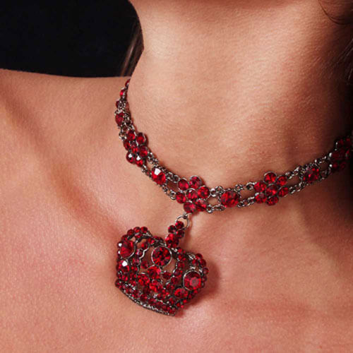 Collar de corona y aretes